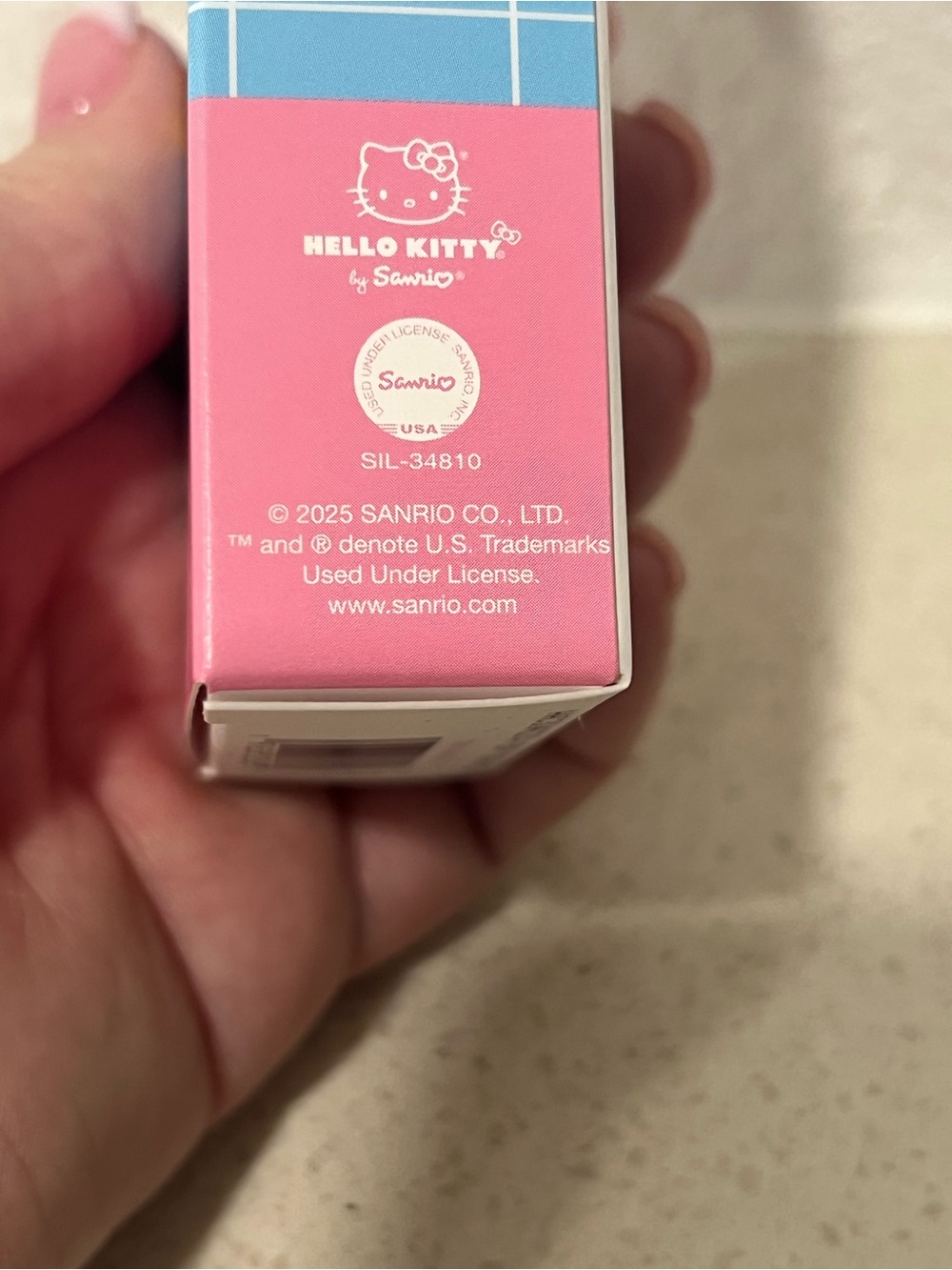 Hello Kitty Brighter Days Sunscreen - Picture 4 of 5